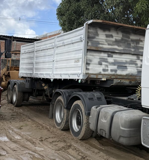 Foto de SEMIRREBOQUE MGS SRB01 2E, COR CINZA, PLACA PDA-2460, RENAVAM 01133630925, CHASSI 9A9B9502HH1DW5004.