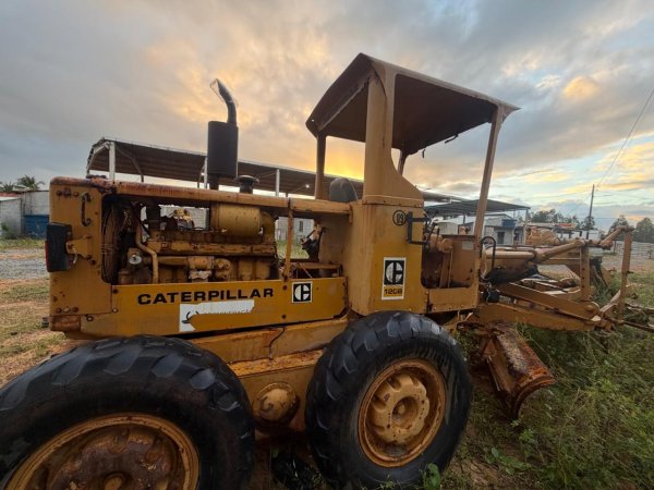 Foto de MOTONIVELADORA CATERPILLAR 120B, ANO 1979.