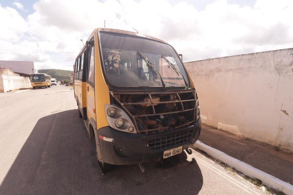 Foto de ONIBUS IVECO/CITYCLASS 70C16, ANO/MOD 11/12, COR AMARELA A DIESEL, PLACA: MWK0292, RENAVAM: 451258894.